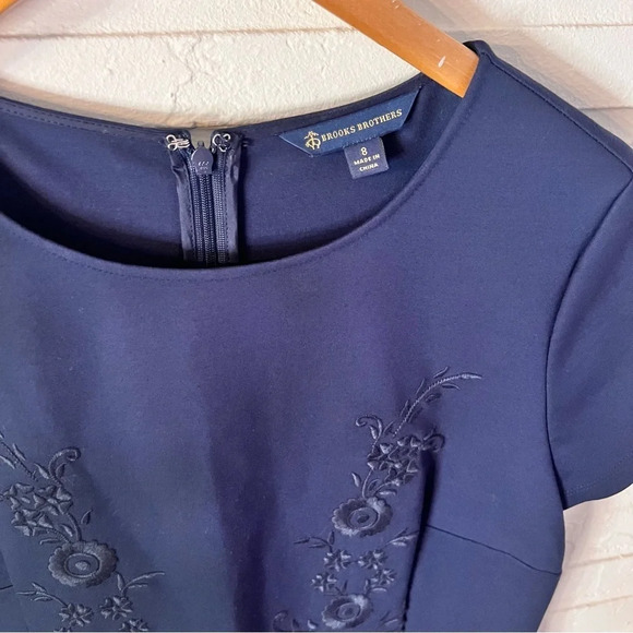 Brooks Brothers Navy Blue Embroidered Floral Knee Length Dress, Women’s Size 8 - Picture 4 of 9